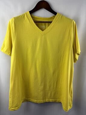 Women’s D&Co XL Mustard Yellow V-Neck T-Shirt
